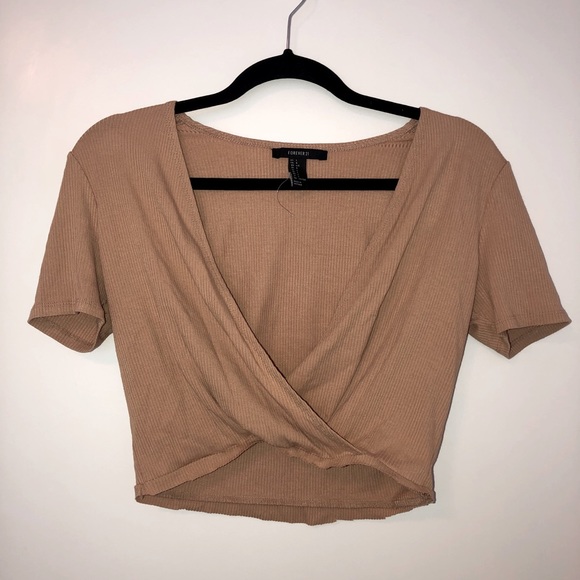 Forever 21 cropped tshirt - Picture 1 of 2